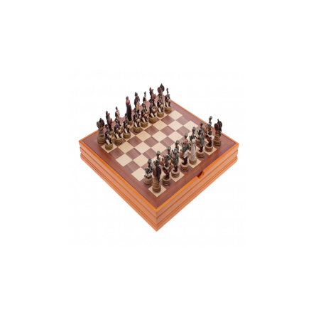 Coffret Échecs Historiques - Echiquier Campagne de Russie (figurines peintes à la main) - IkaIpaka Royan