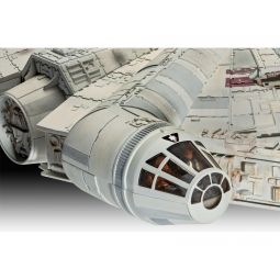 Maquette Star Wars SW Millenium Falcon REVELL - IkaIpaka Royan