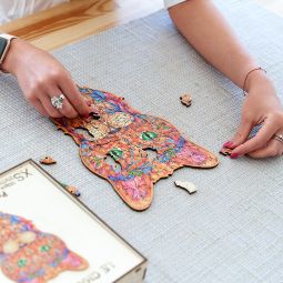 Puzzle en bois Chat Curieux - IkaIpaka Royan
