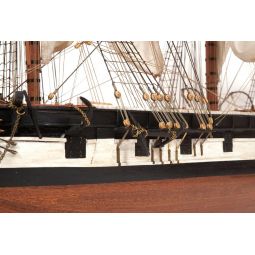 Maquette Bateau HMS Beagle avec voiles Occre Ikaipaka jeux &