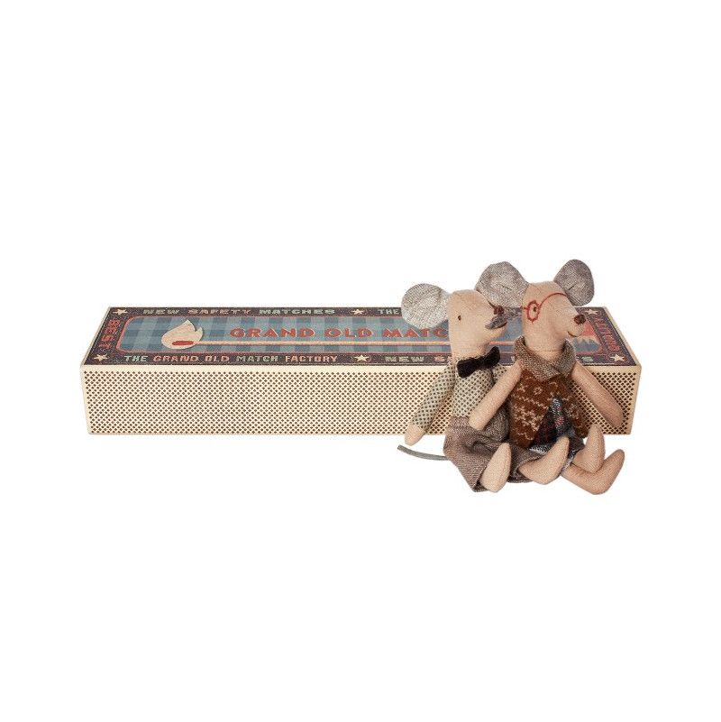 Grandpa & grandma in matchbox - IkaIpaka Royan