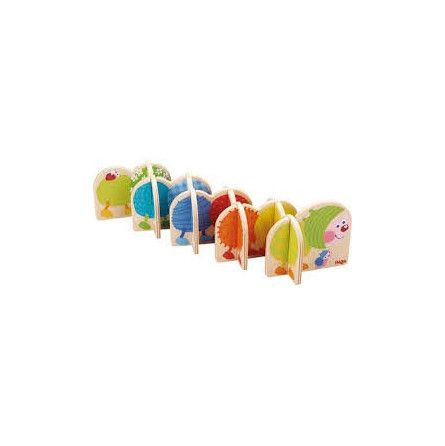 Jeu à enficher Petite chenille - IkaIpaka Royan